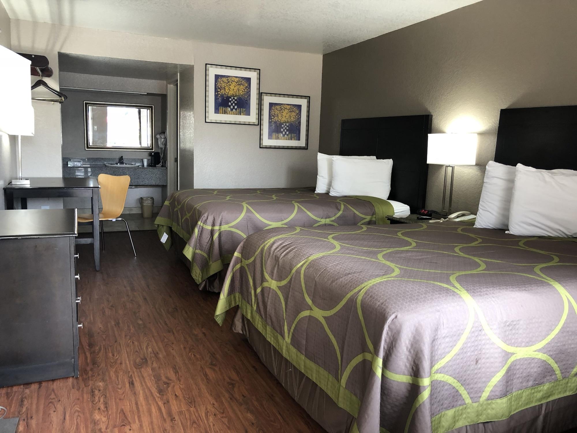 Super 8 By Wyndham San Antonio Pearl District Downtown Motel Eksteriør bilde