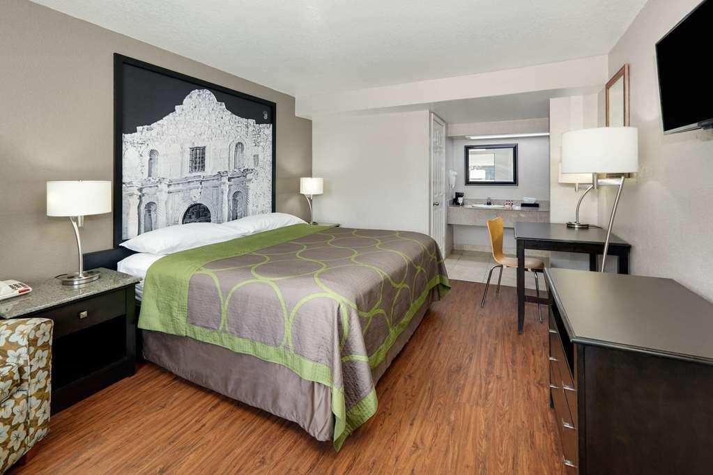 Super 8 By Wyndham San Antonio Pearl District Downtown Motel Rom bilde