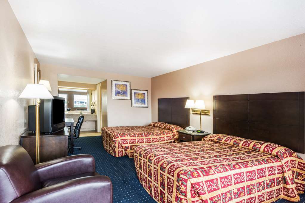 Super 8 By Wyndham San Antonio Pearl District Downtown Motel Rom bilde