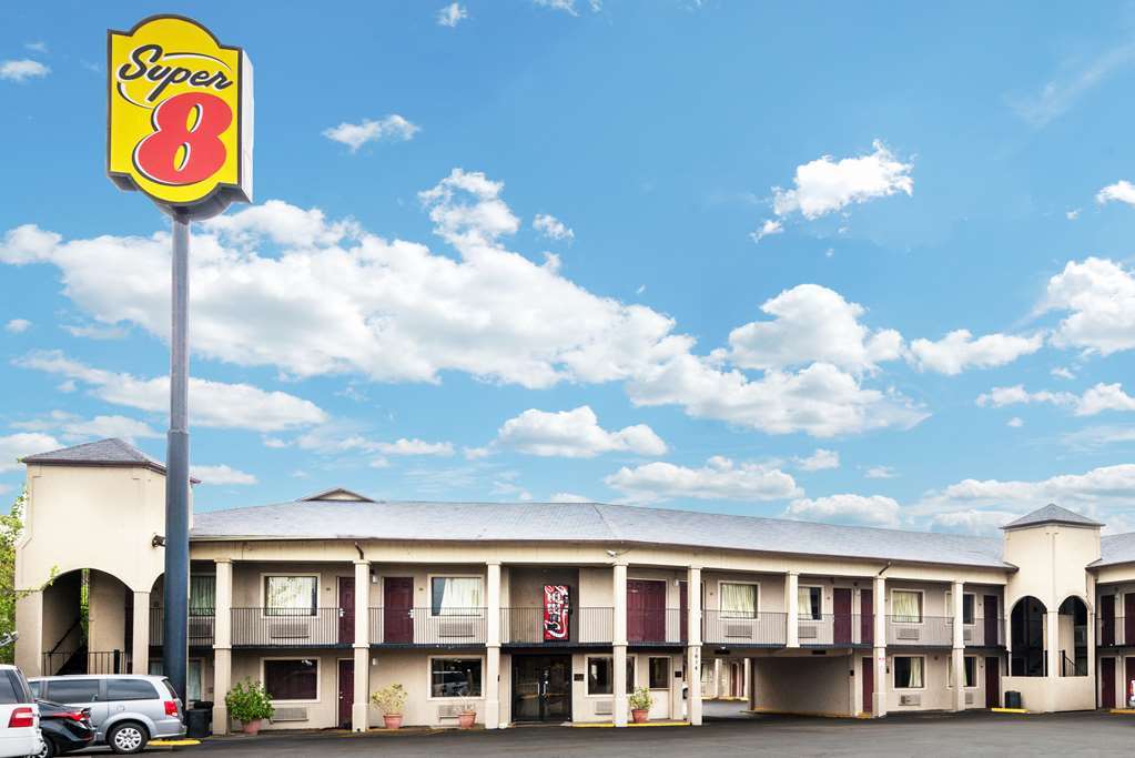 Super 8 By Wyndham San Antonio Pearl District Downtown Motel Eksteriør bilde